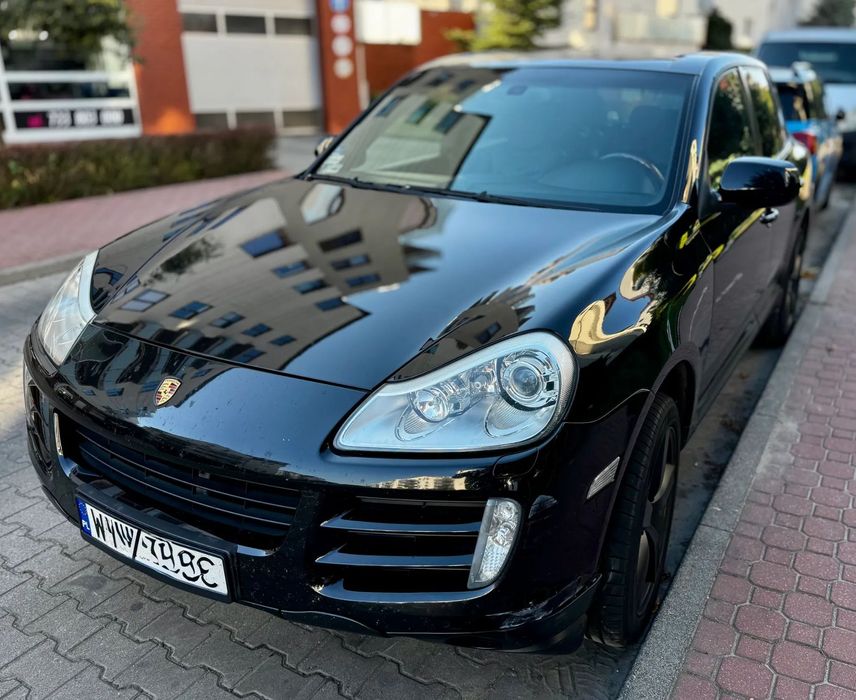 Porsche Cayenne Porsche Caynenne na gaz, z ulepszonym nagłośnieniem, oraz bluetooth