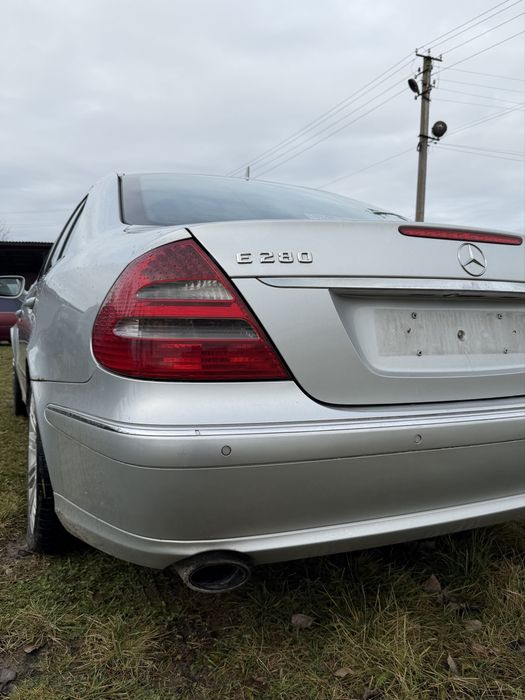 W211 бампер задній ідеальний рестайл вихлоп Мерседес Авторозборка