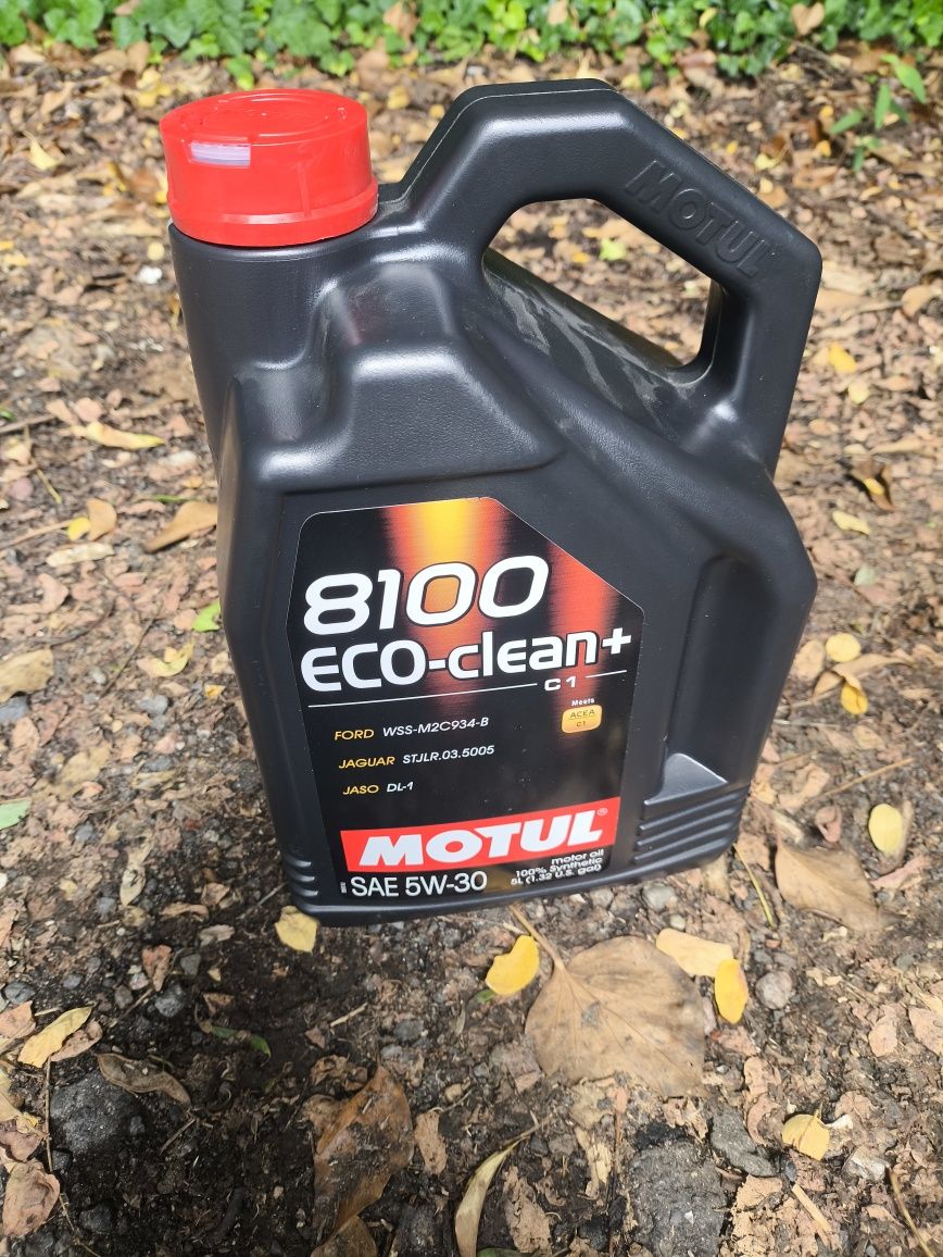 Olej Motul 5W30  5l