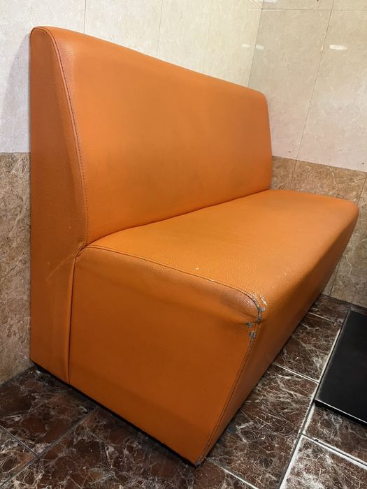 Дивани офисні для кафе баров дома