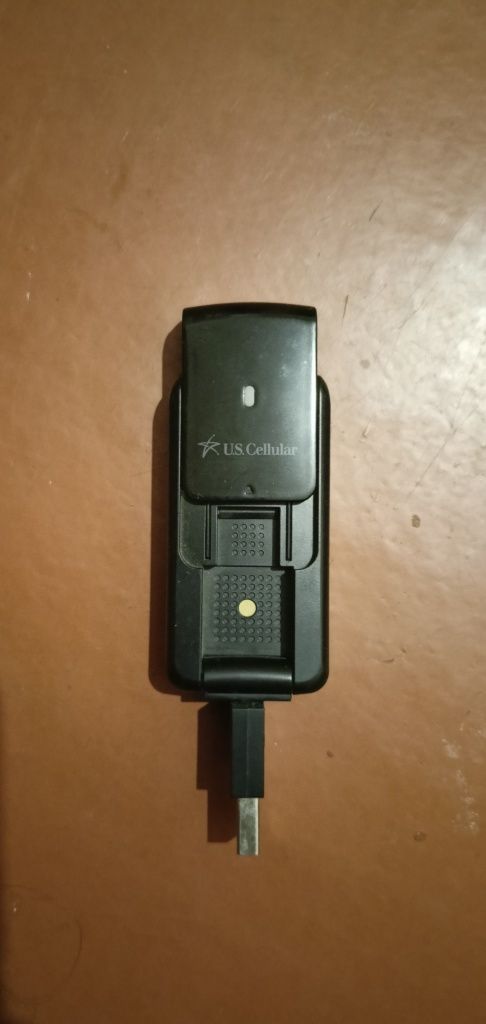 3G модем Pantech UM185 U.S. Celluar EVDO Rev.A