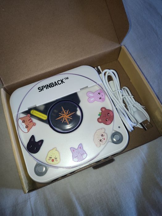 Edição especial leitor de CDs dos Ateez