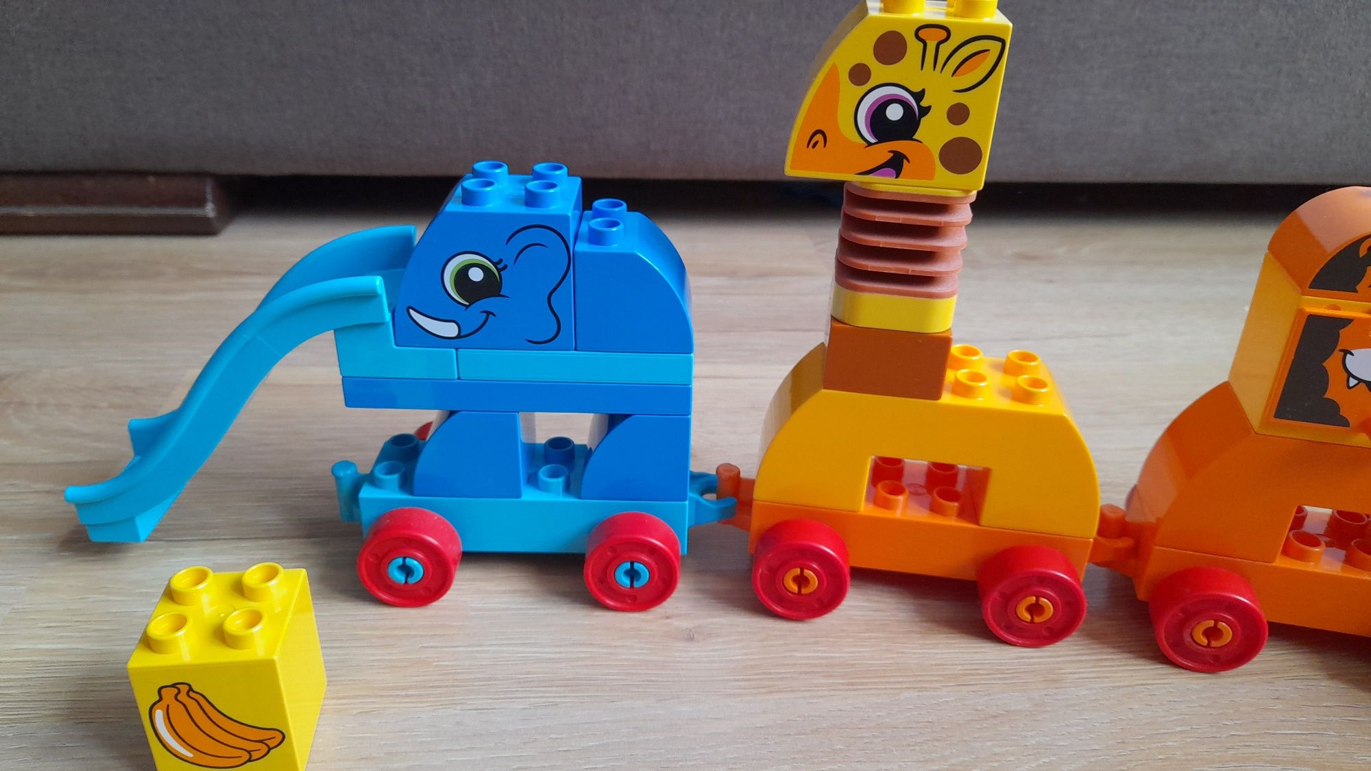 Lego duplo pociag ze zwierzętami