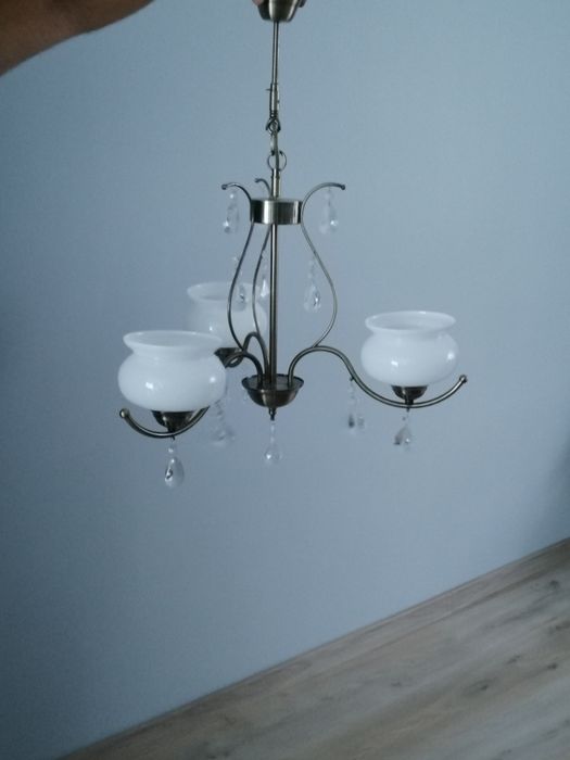 Lampa wisząca z trzema kloszami