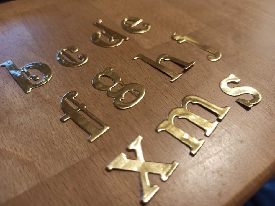 elegancki alfabet - wykrojnik