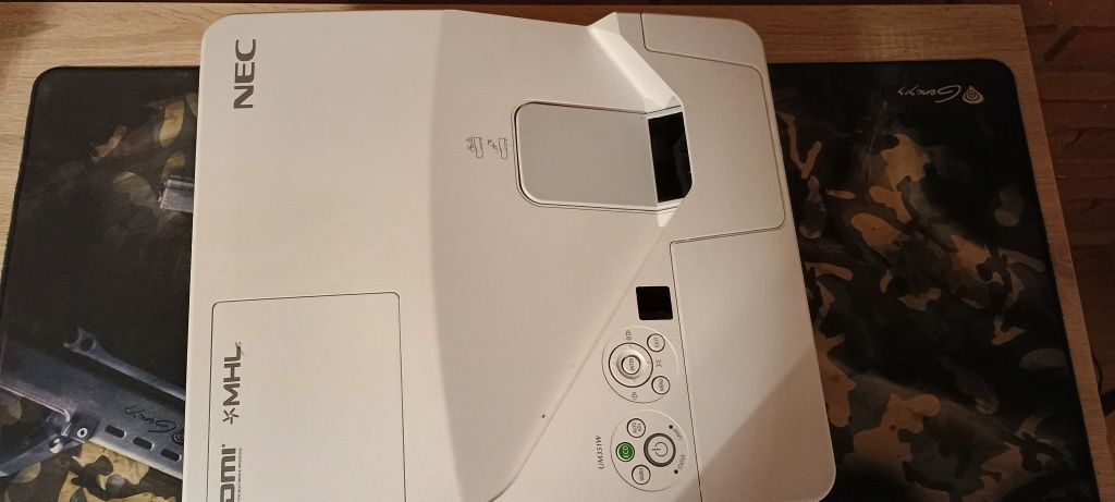 Projektor NEC UM351W