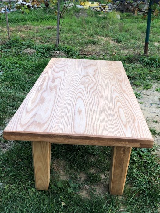 Столи та столики з натуральної деревини 5000 грн.