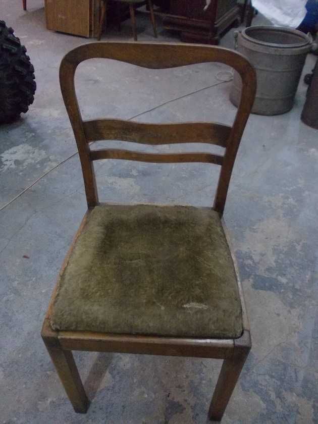 Stare krzesła drewniane serca 4 szt.