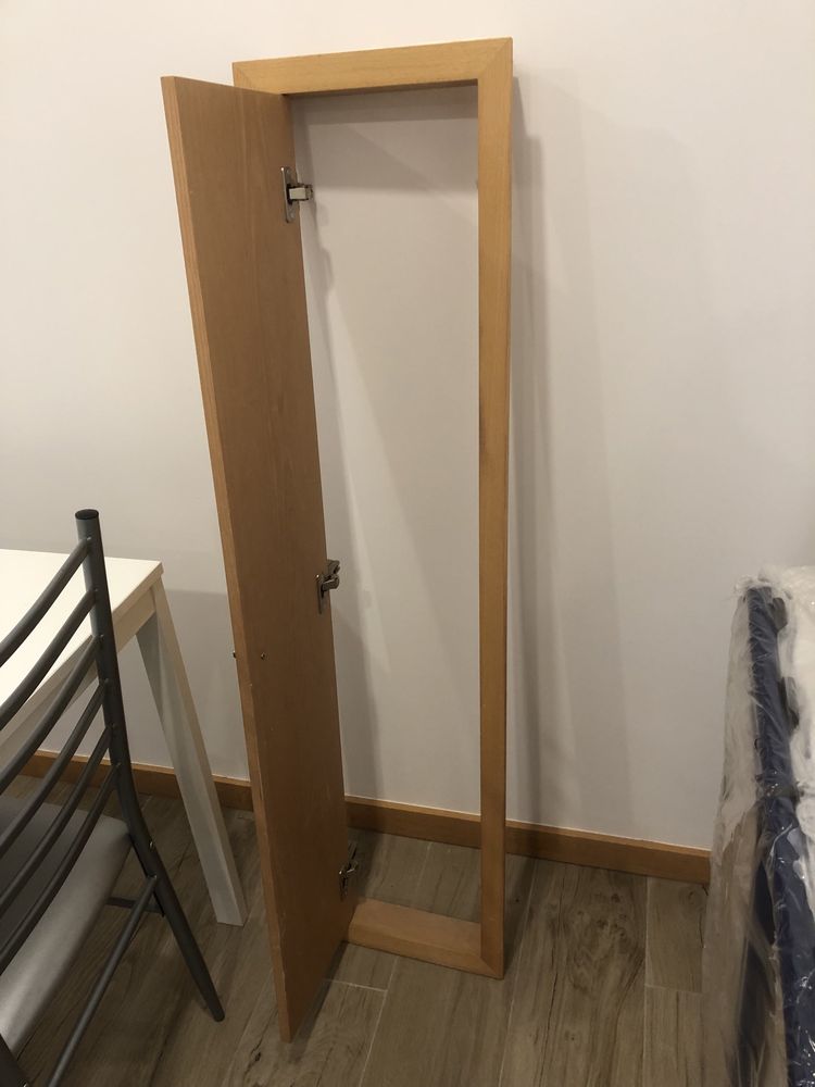 Porta pequena 134x33