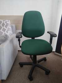 Krzesło biurowe zielone