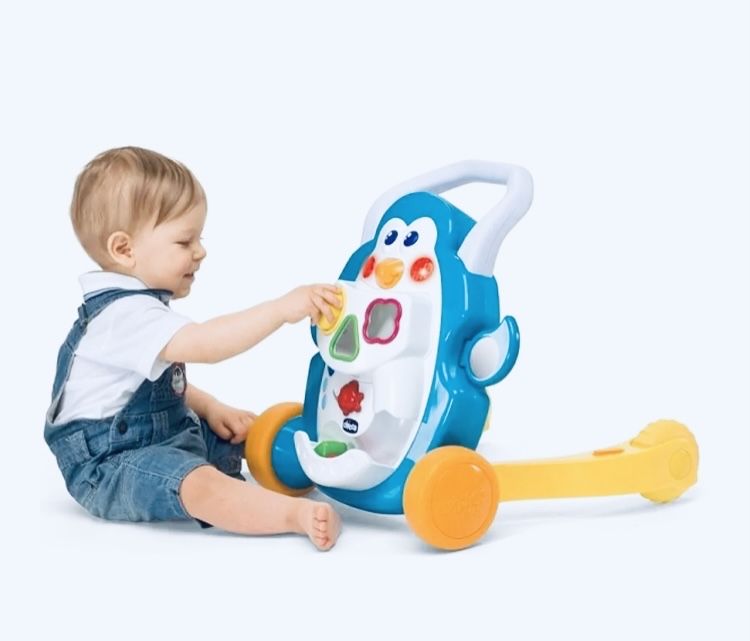 Chodzik Grający Pchacz Pingwin firmy Chicco