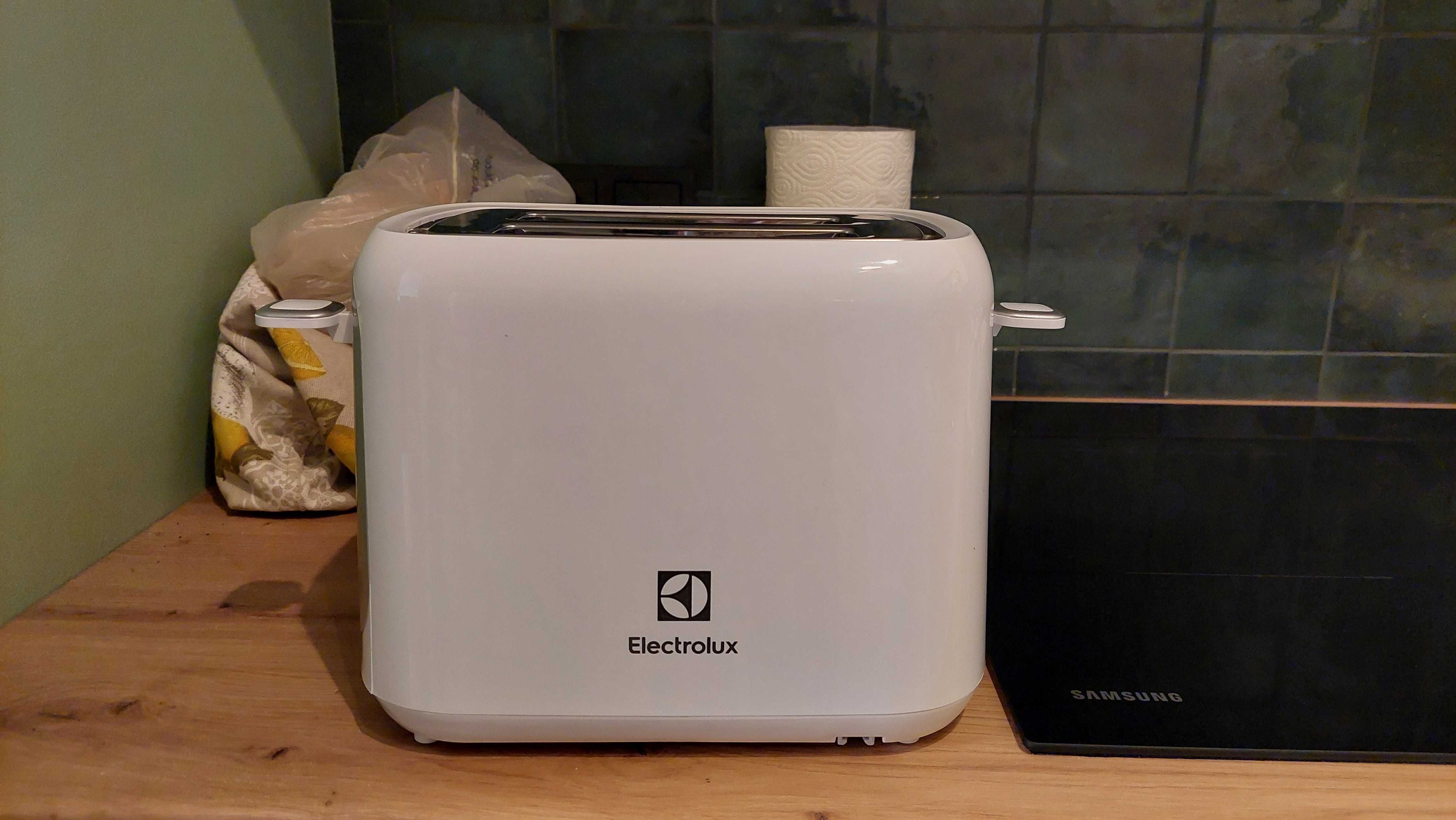Toster Electrolux biały
