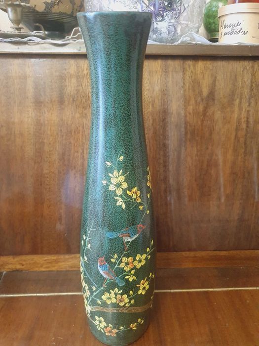 Ваза дерев'яна китвйська