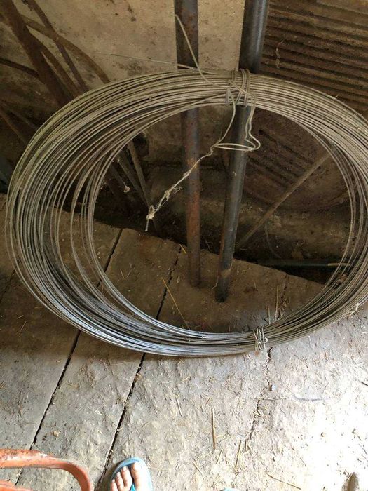 Металева.   полоса,  круг металевий