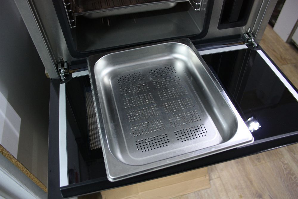 Urządzenie do gotowania na parze do zabudowy MIELE  DG 6800