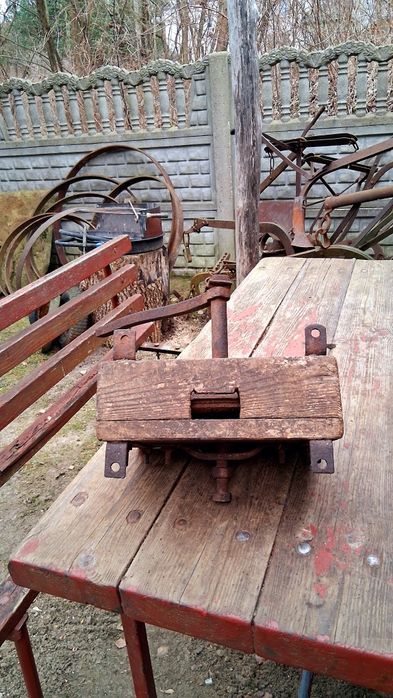 Młynek drewniany już Unikat z prl Do skansenu lub muzeum lub  jako ozd