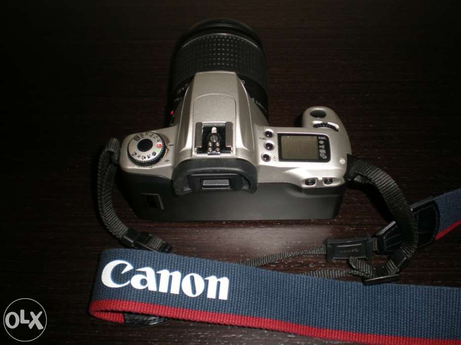 Canon EOS 300 com lente 28-90 mm