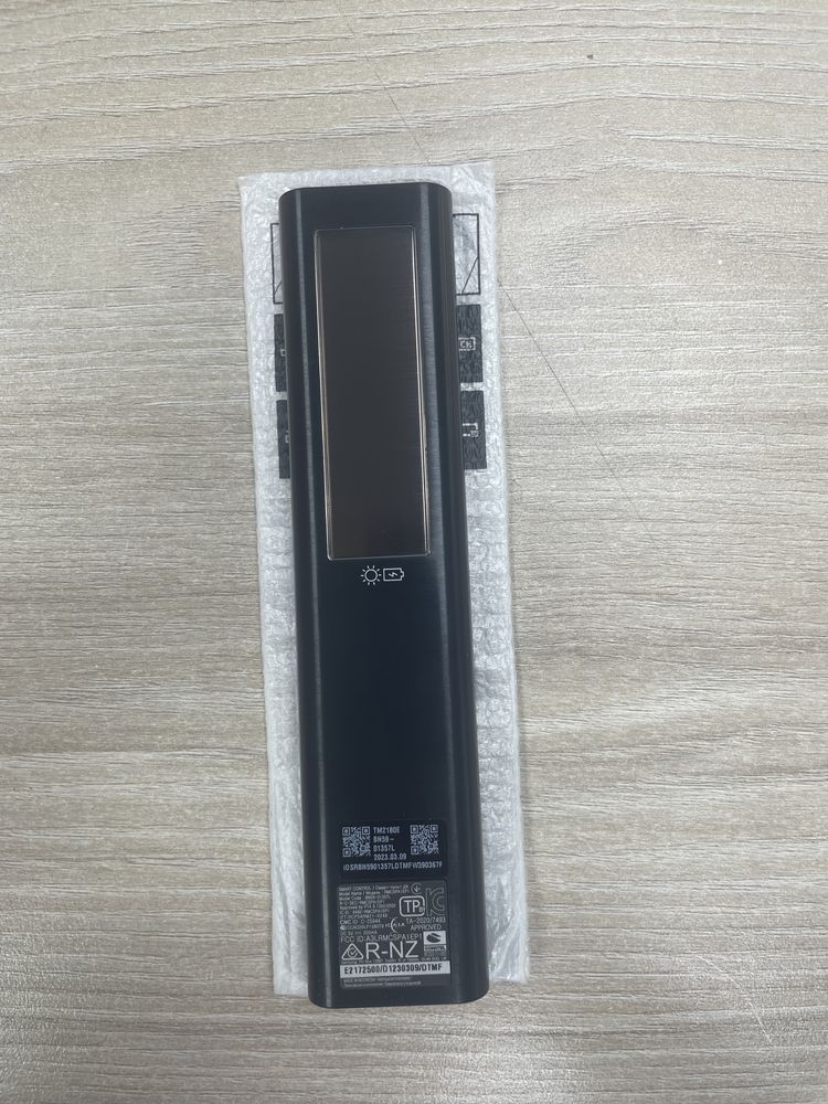 Оригінальний пульт Samsung BN59-01357L/01357D з сонячною панеллю.