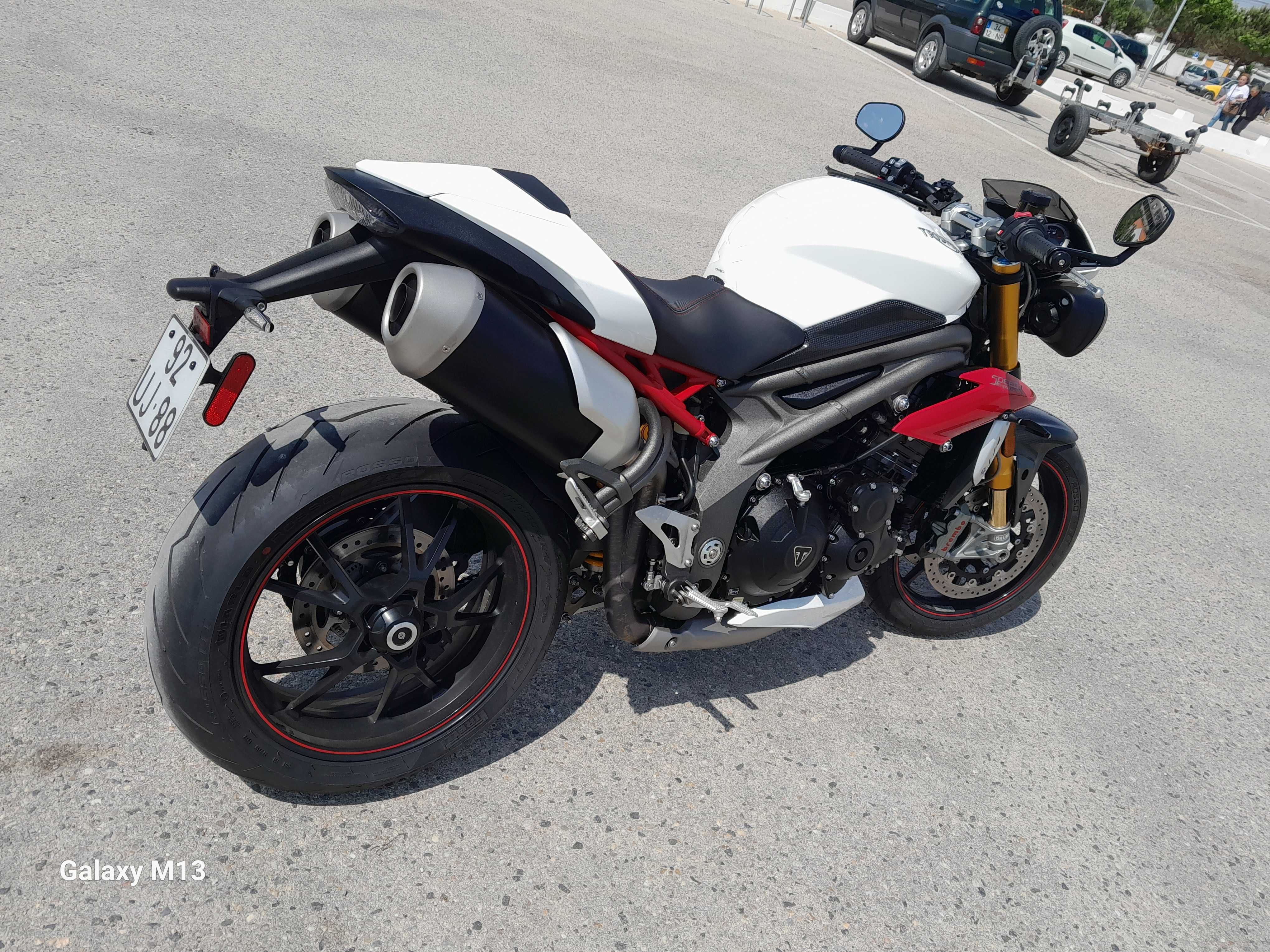 Triumph Speed Triple 1050 R