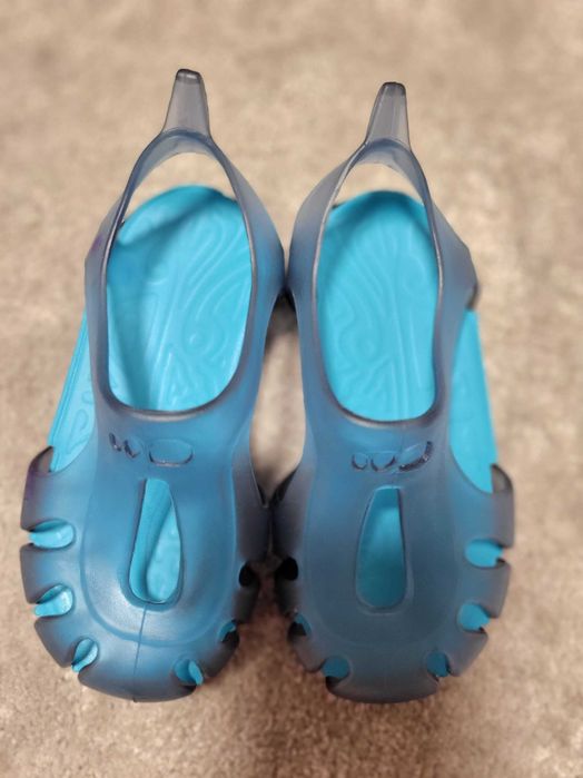 Sprzedam buty do wody/ klapki dziecięce Decathlon Nabaiji rozm. 23