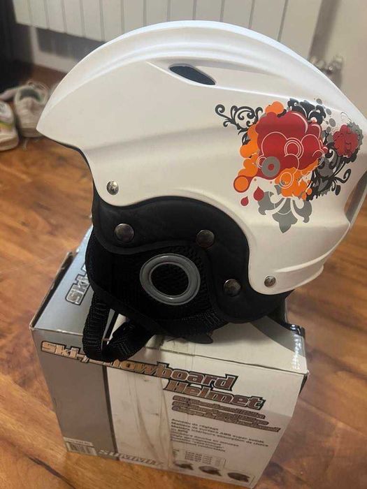 Kask Narciarski snowboardowy Firmy  SUMMIT Roz. S