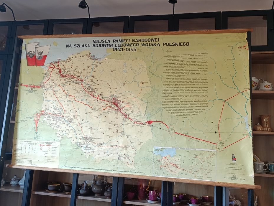 Stara mapa na płótnie z 1978 rok miejsca pamięci narodowej PRL