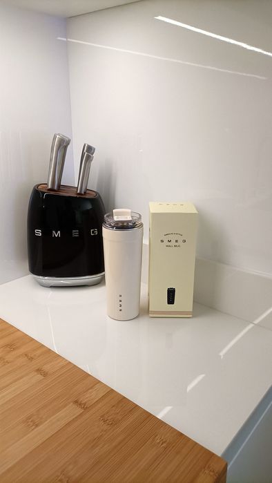 Copo novo em caixa da Smeg 550 ml