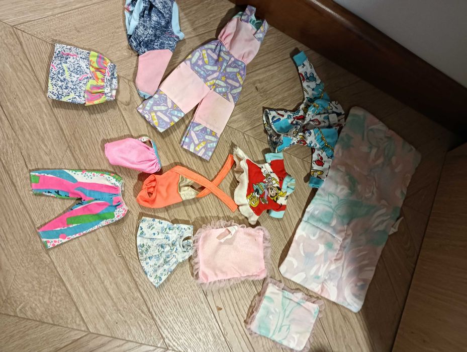 Ubrania dla lalki Barbie ciuszki + pościel
