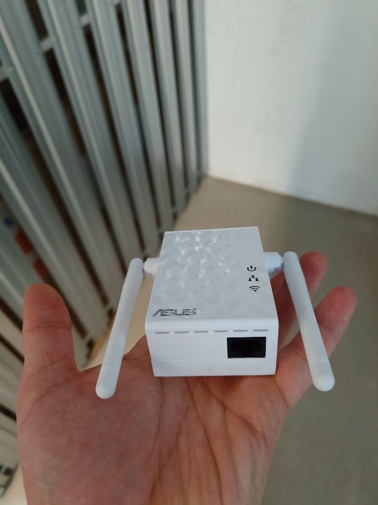 Wzmacniacz sygnału WIFI Asus RPN 12