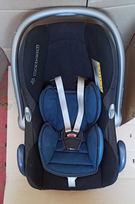 автокресло Maxi-Cosi CabrioFix