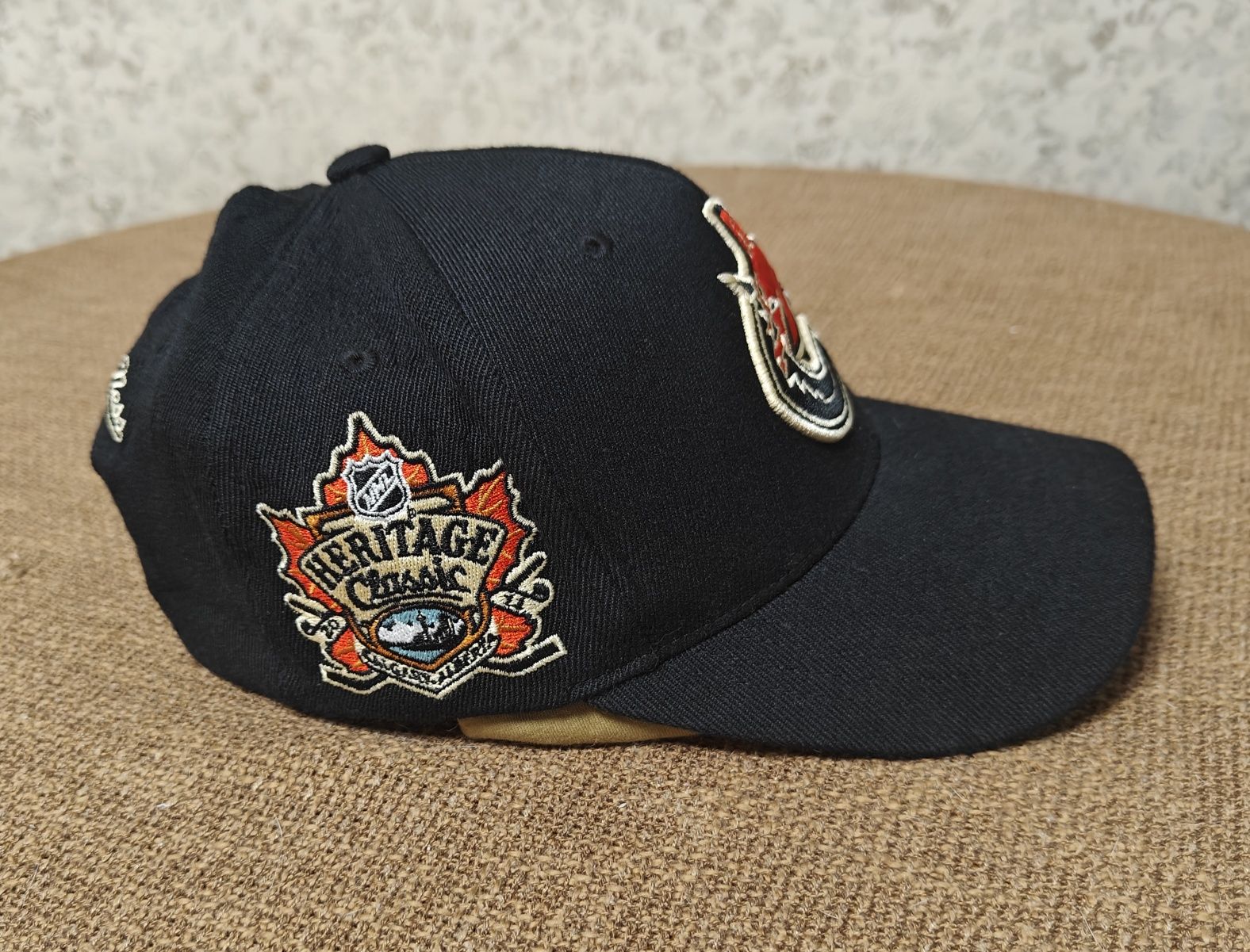 Продам  фирменную бейсболку  MITCHELL & NESS