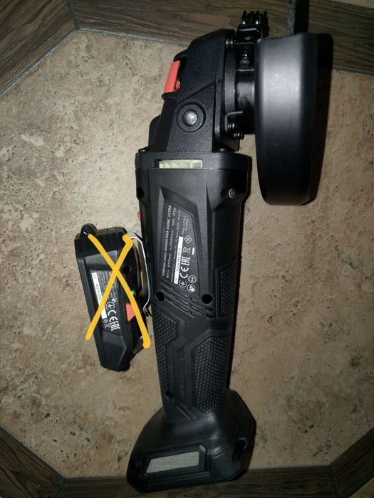 Акумуляторна безщіткова болгарка з Дніпро-М.