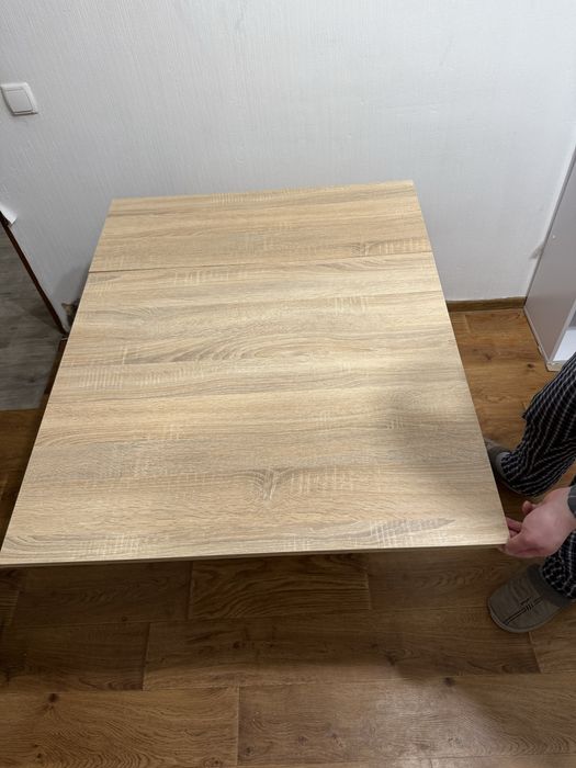 Розкладний стіл