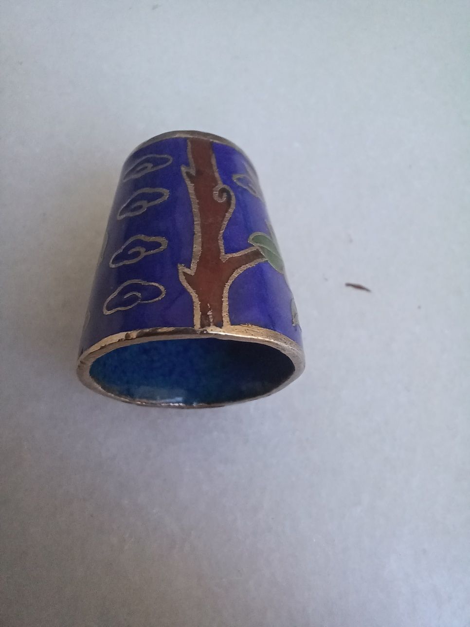 Dedal antigo pintado