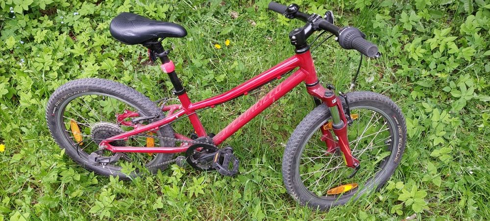 Rower dziecięcy Specialized Hotrock 20