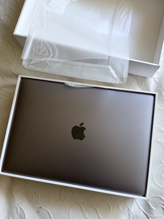 Sprzedam Macbook Air Aple