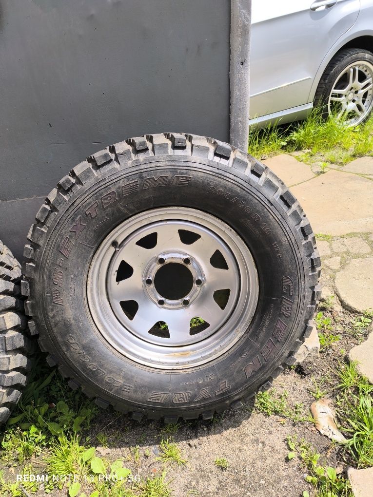 Koła 6x139,7 z oponami MT 265/70/16 na gwarancji.