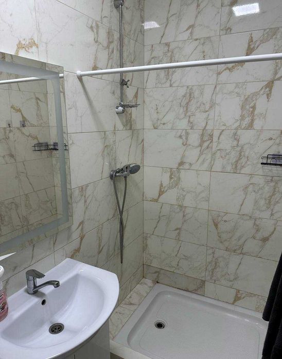 Продам квартиру студию (404002)