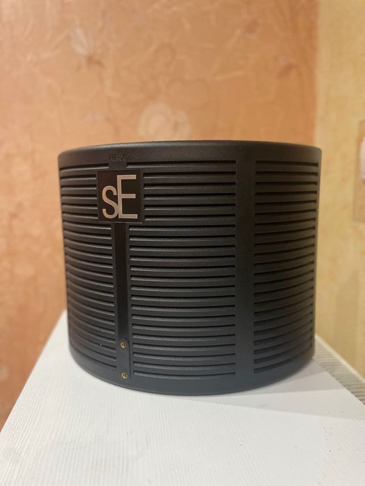 Акустичний екран sE Electronics RF-X для якісного запису подкастів