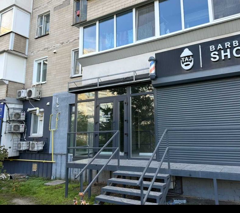 Здам Фасад 30м2 Парк/Метро Позняки ЕКОМАРКЕТ ТЦ Центрум