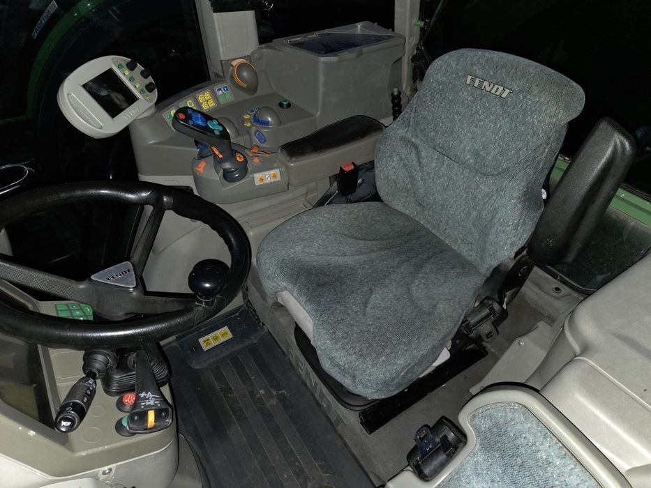 Ciągnik Fendt 820 Vario TMS