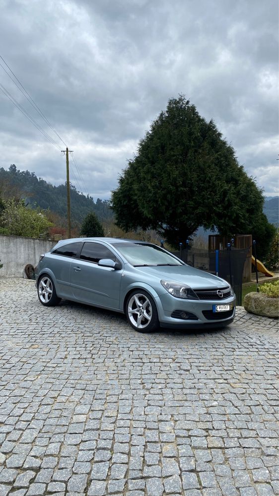 Opel Astra H GTC