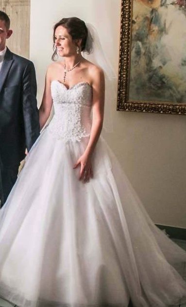 Suknia ślubna księżniczka Sincerity Bridal z ozdobami Swarovskiego r36