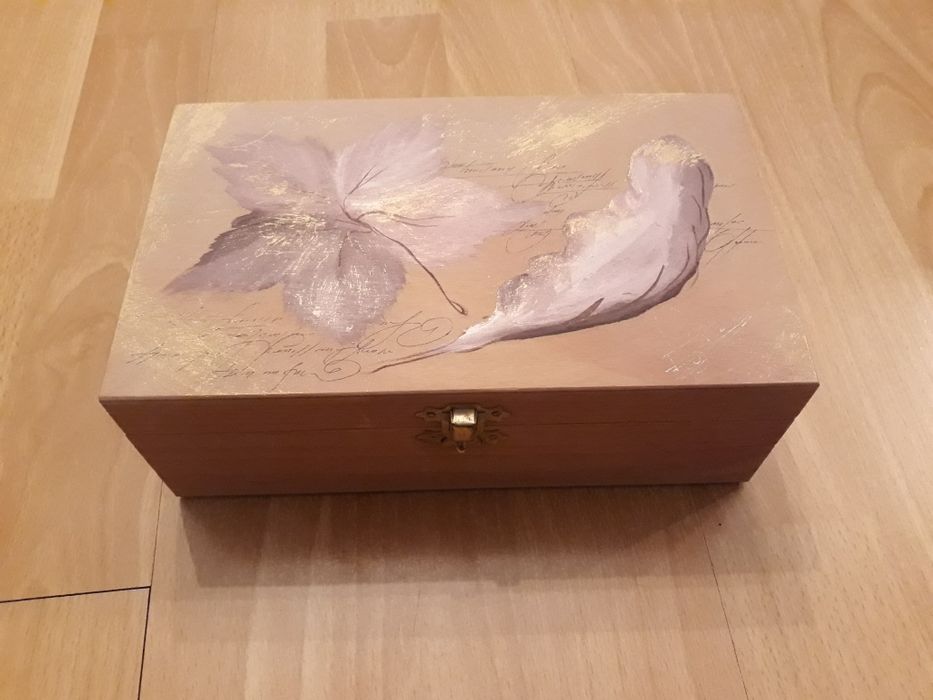 Ręcznie malowana szkatułka na biżuterię