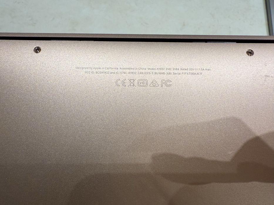 Apple MacBook Air 13  Rose gold