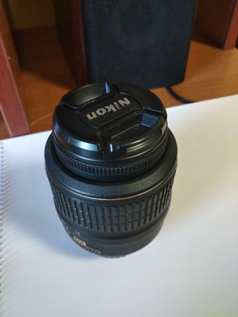 Об'єктив Nikon 18-55mm