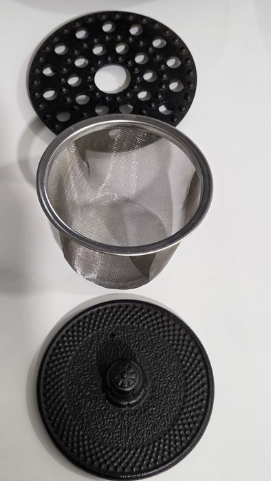 Czajnik żeliwny z podgrzewaczem