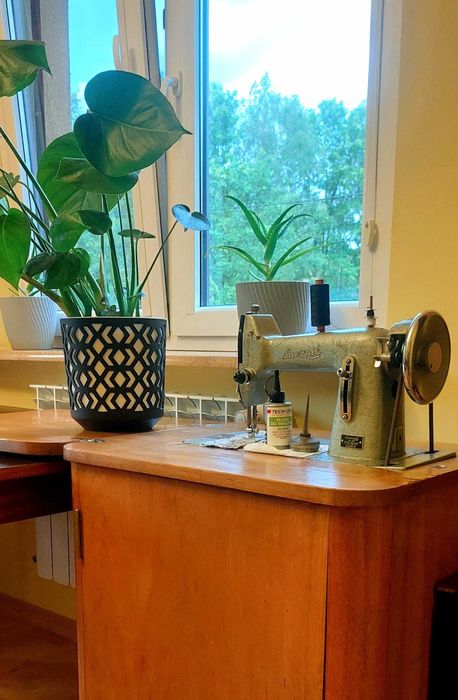 Sprzedam sprawną maszynę do szycia Lucznik.