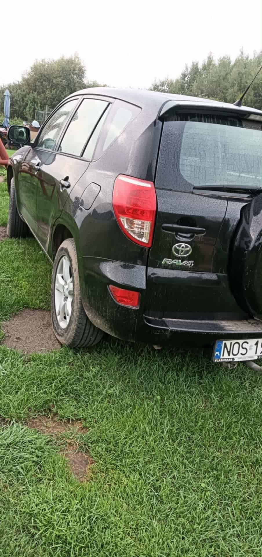 Sprzedam Toyotę RAV-4.   CZYTAJ OPIS
