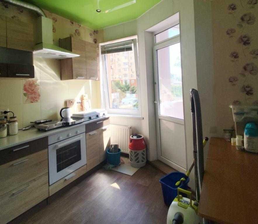 Продам 1- квартиру с ремонтом, 2/16 эт, в ЖК Радужный (3-168-958 ОФ)